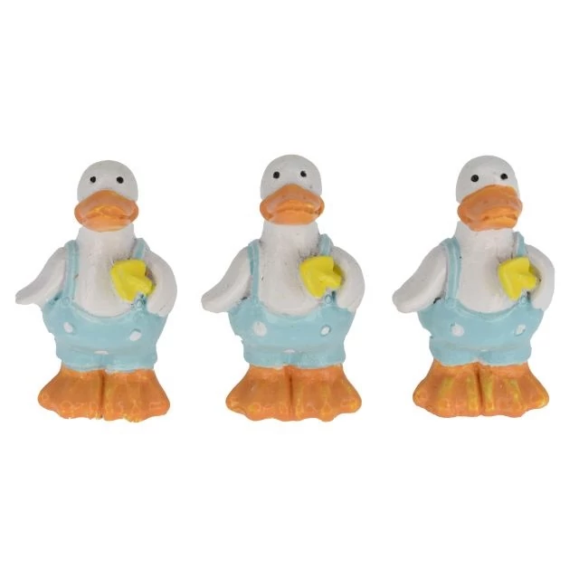 Álló fiú kacsa ásóval, 2,6x1,9x4,5 cm, kék és fehér (3 db)